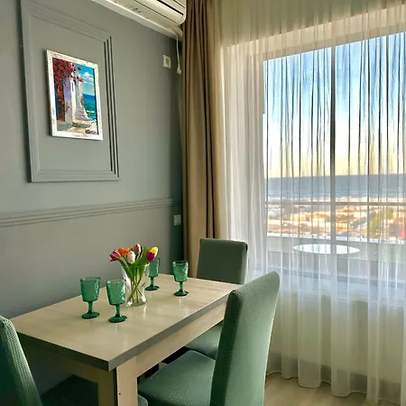 Blue Marine Summerland Apartament *