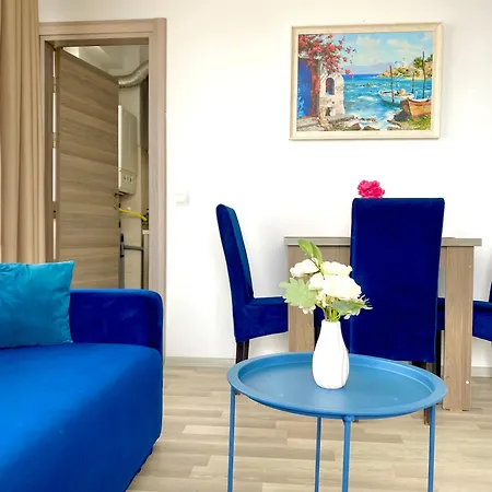 Blue Marine Summerland Apartament *